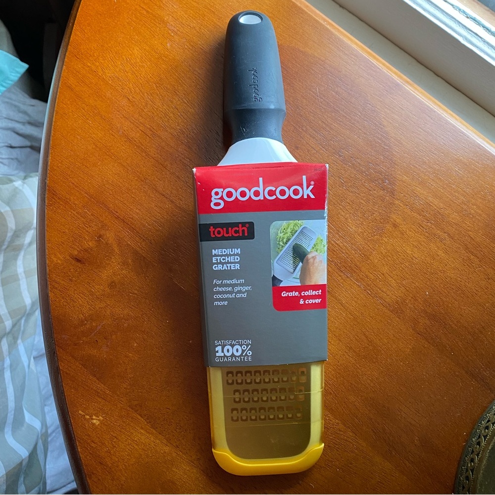 NWT Goodcook Medium Etched Grater with Comfort Grip Handle